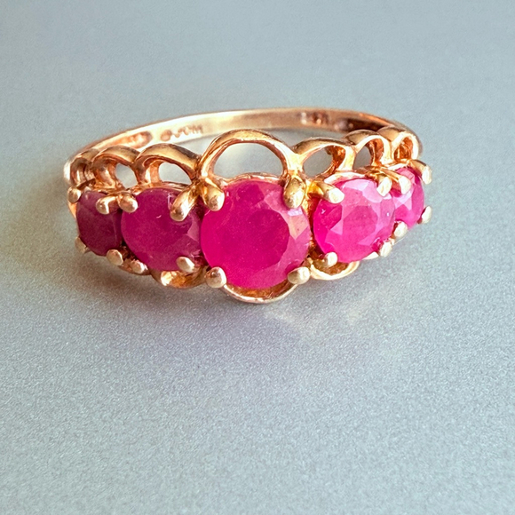 Estate 10K Solid Gold 1.6 TCW Natural Ruby 5Stone Channel Set Ring JCM Mauritius - Picture 1 of 11